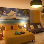 Le Petit Eden - Residence 3 Etoiles - Piscine Et Plage \